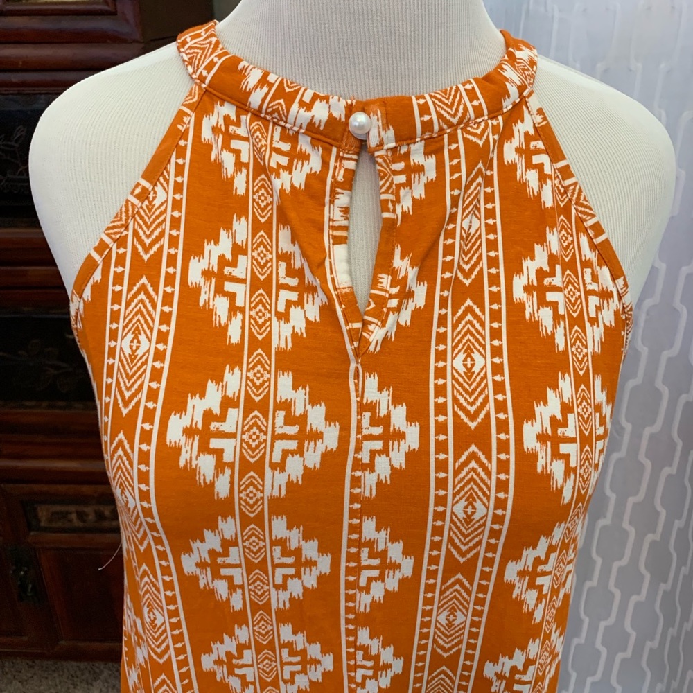 NWT UT Longhorn game Aztec top TEAM COLORS coop
